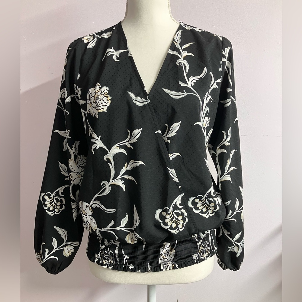 Women’s V Neck Blouse, Small, Black/White, Faux Wrap, Smocked Waist, WHBM